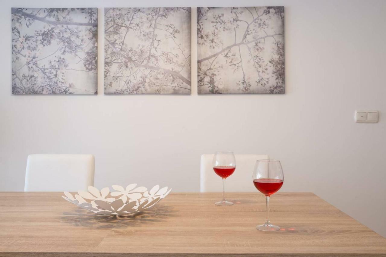 Chez Vous Apartment ลอร์กา ภายนอก รูปภาพ